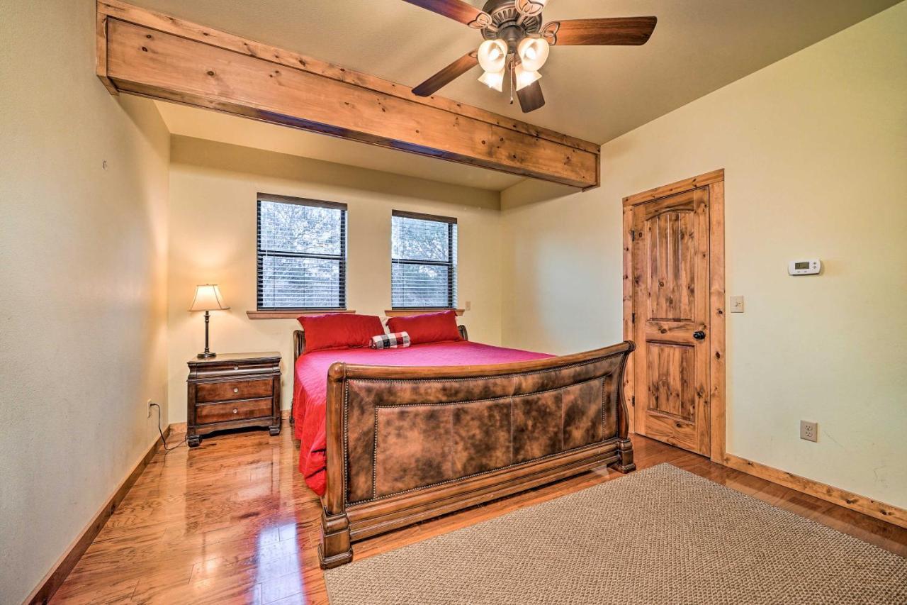 Broken Bow Cabin With Deck, Hot Tub And Fire Pit! Ngoại thất bức ảnh